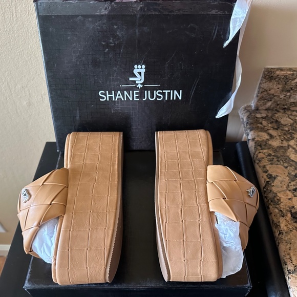 ✨Host Pick✨New Shane Justin ❤️ 4” Platform Wedge Clogs Slip On Sandals - Picture 3 of 5